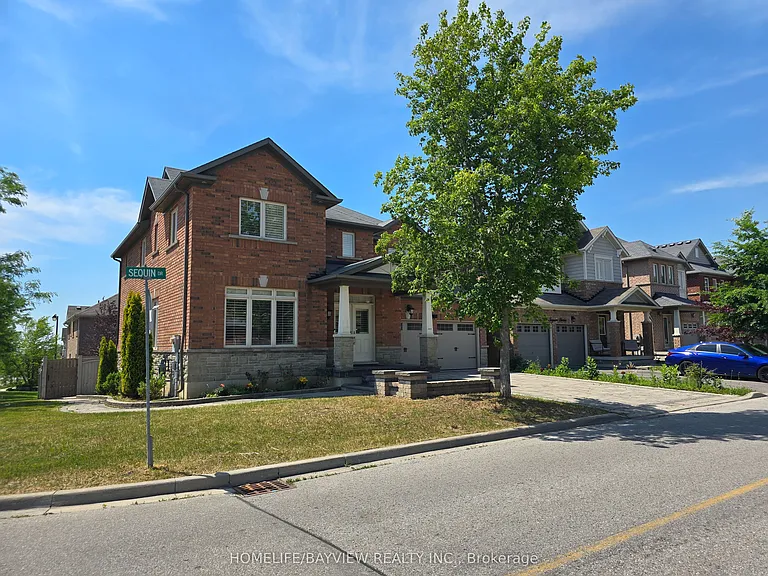 116 Sequin Dr — Photo 2
