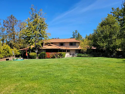 14407 Kingsley Ave Photo 1