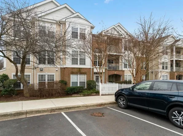12008 Amber Ridge Cir APT 2, Germantown, MD 20876