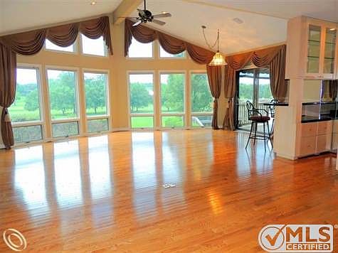 Fabulous GREAT ROOM