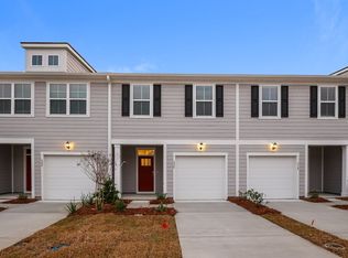 620 Trotters Ln, Moncks Corner, SC 29461