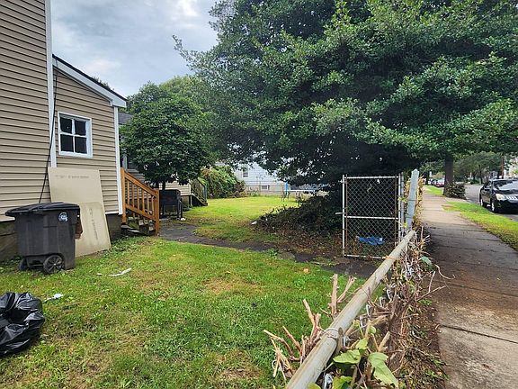 2nd image of 144 Greenwood St #2