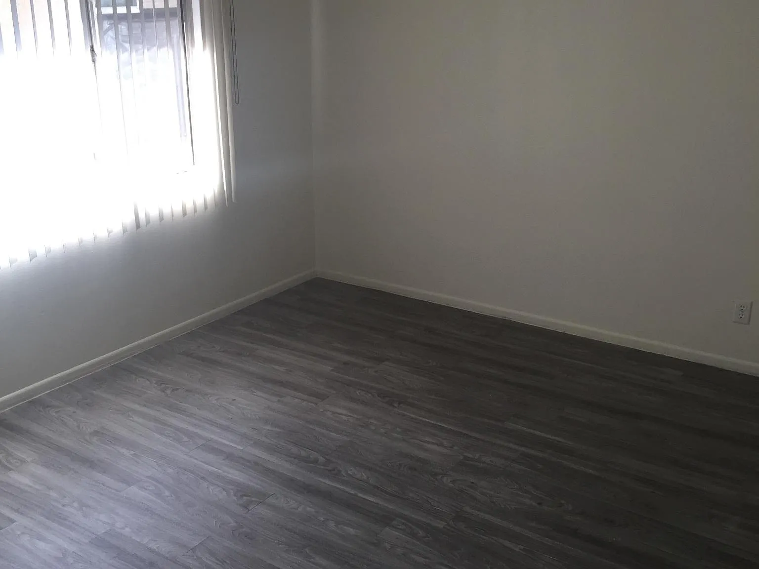2 bed, 950 sqft, $2,995 — Photo 4