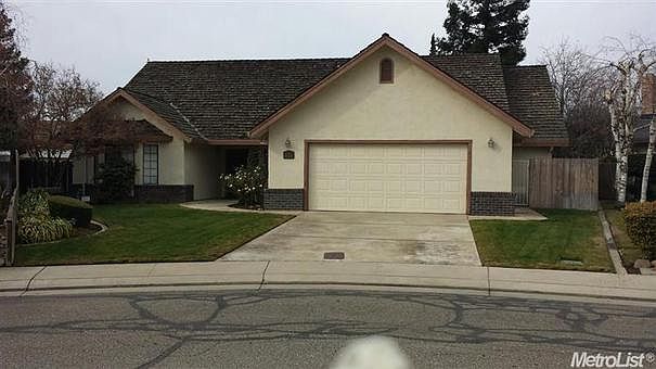 2nd image of 445 Madrone Ct