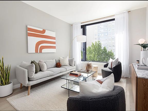 4th image of 15310 88th Ave #714