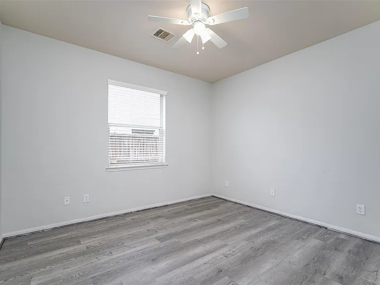 3931 Medici Ct — Photo 10