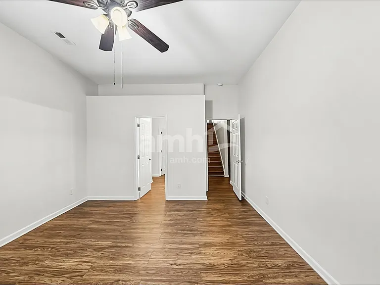 9818 Highlands Crossing Dr — Photo 11