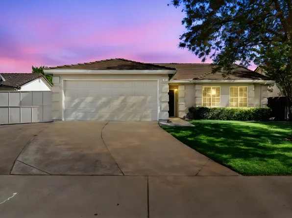 371 Shalako Dr, Oakdale, CA 95361