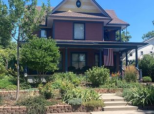 212 S Loust St, Colfax, IA 50054