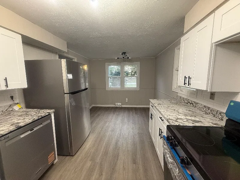 3 bed, 1086 sqft, $1,725 — Photo 4