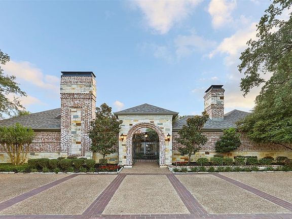 2nd image of 4912 Sea Pines Dr