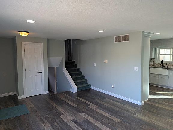 4th image of 113 N Kelly St