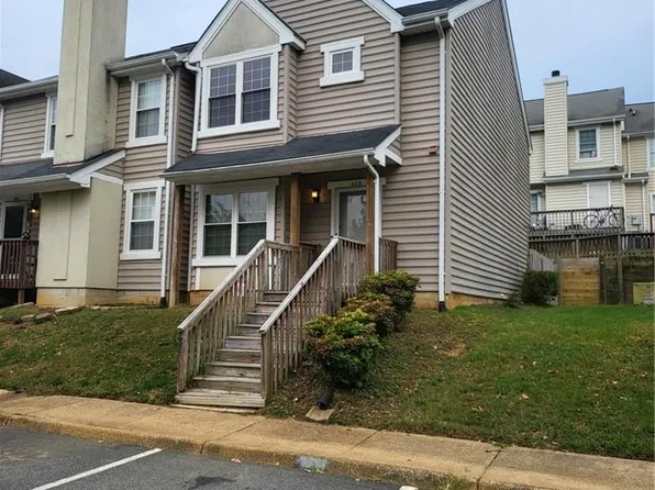 408 Rivers Ridge Cir, Newport News, VA 23608