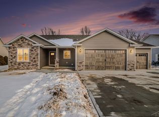 12095 Country Run Dr, Birch Run, MI 48415