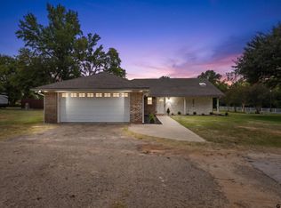 912 Lilly Ln, Bullard, TX 75757
