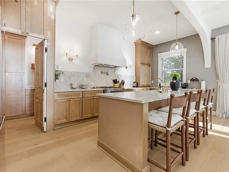 255 Atlanta Ave SE — Photo 8