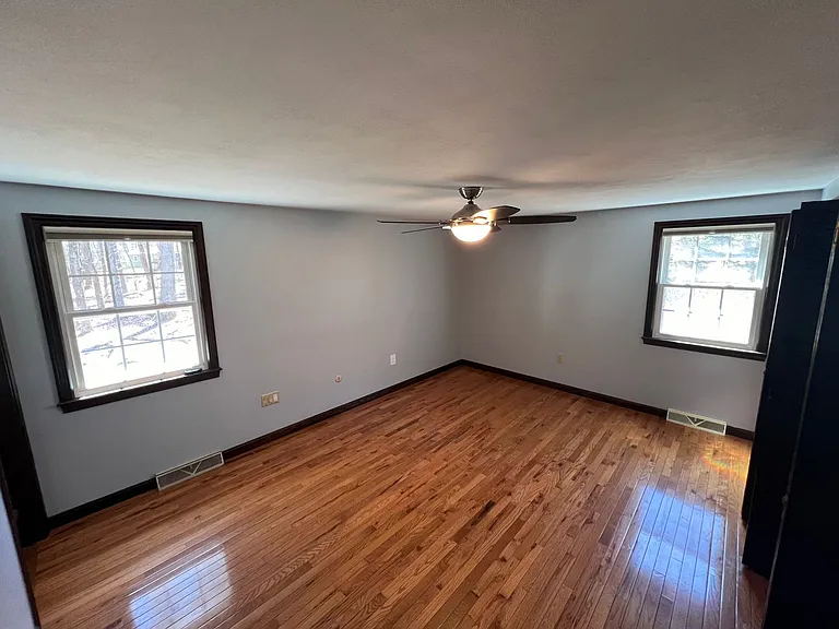 33 Meadowbrook Dr — Photo 20