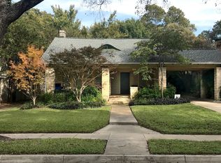 1022 N Winnetka Ave, Dallas, TX 75208