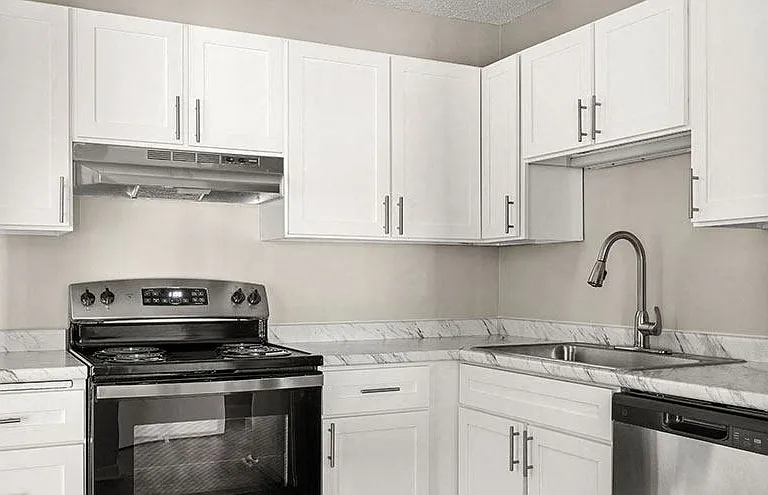 The Woods of Burnsville Apartments — Photo 1