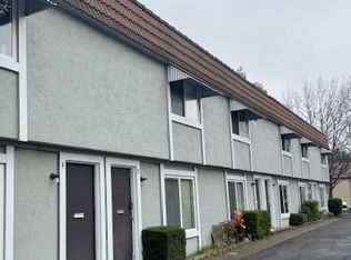 415 1st St APT C, Healdsburg, CA 95448