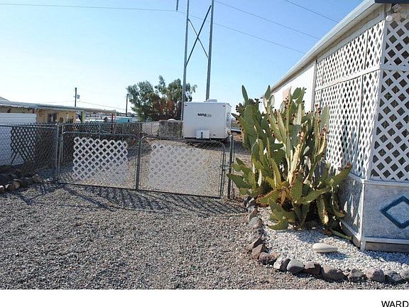 2nd image of 10596 Fenton Dr