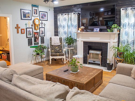 3rd image of 1212 Avenue N
