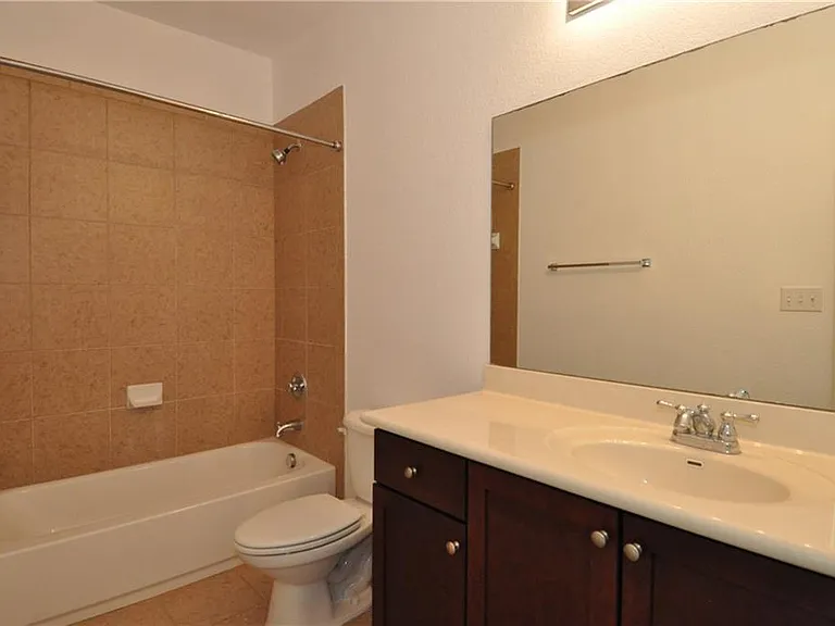 3323 Pine Needle Cir — Photo 21