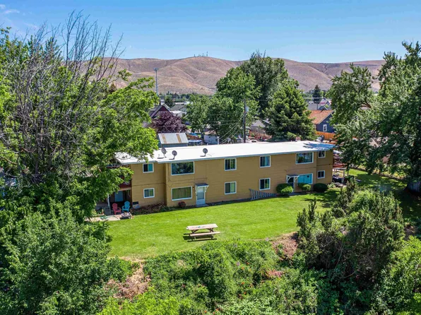 1415 Riverside Dr, Prosser, WA 99350