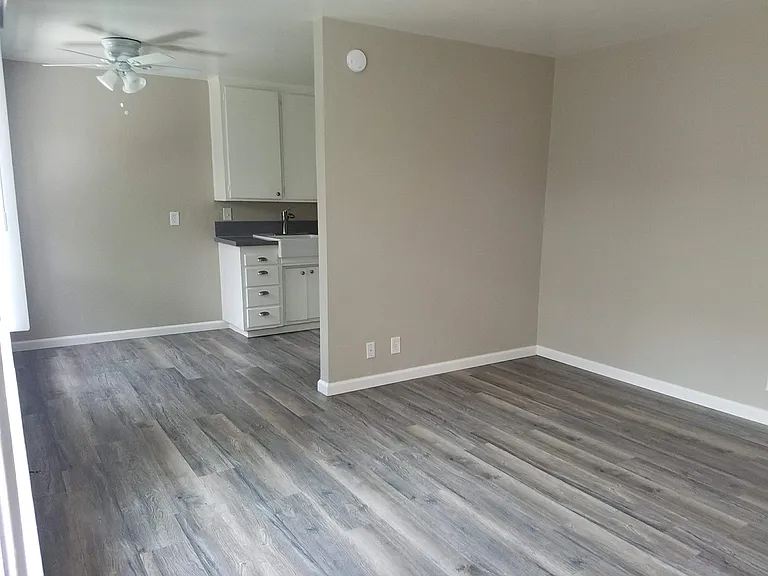 3224 W St — Photo 3