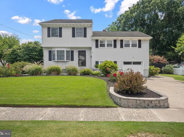 72 Winding Way, Gibbsboro, NJ 08026