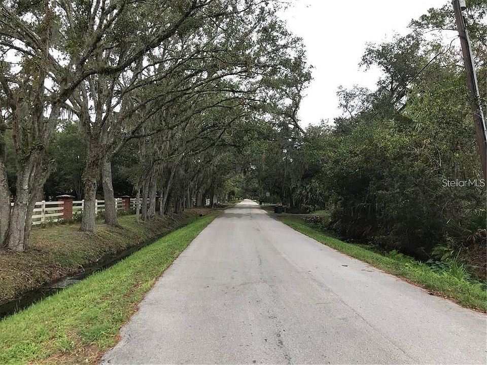 2nd image of 206 Betsy Run