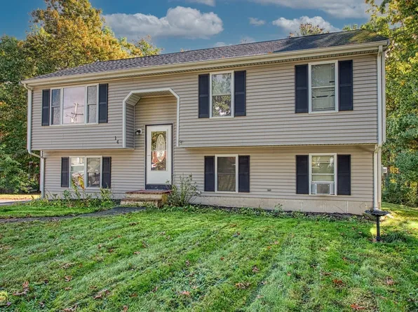 14 Anderson Ave, Middleboro, MA 02346