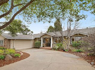 1555 Wistaria Ln, Los Altos, CA 94024