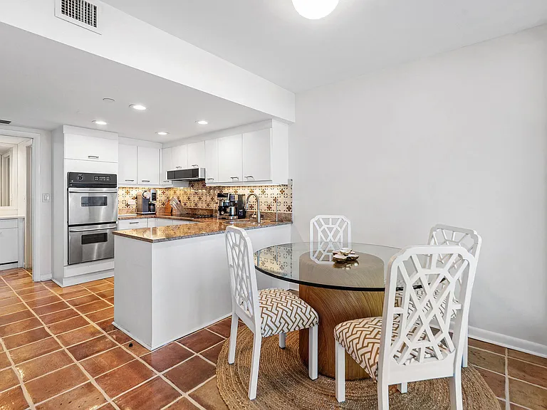 529 S Flagler Dr #6G — Photo 9