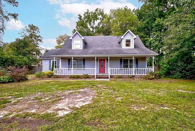 3 bed, 2.0 bath, 1764 sqft, $2,495 — Photo 1