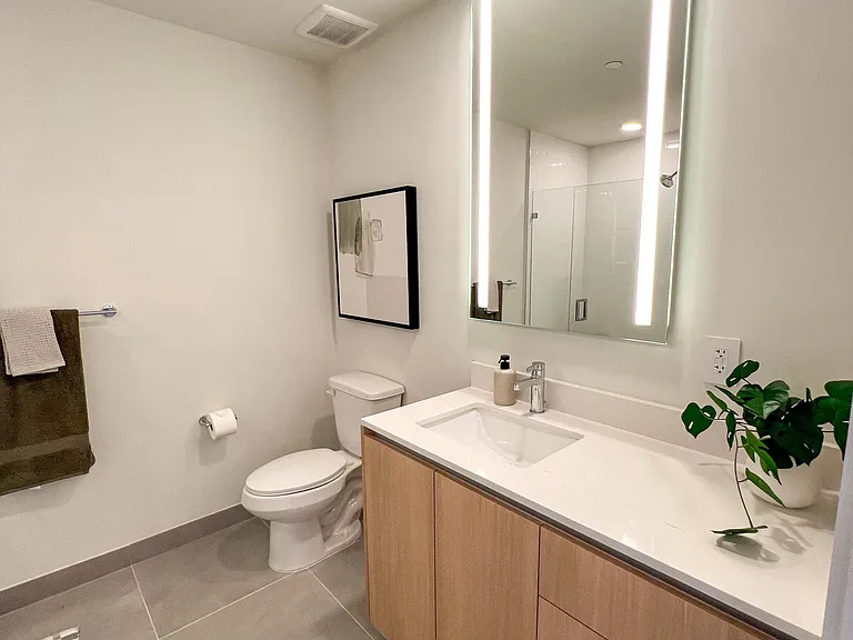 44 NE 29th St #3 — Photo 7