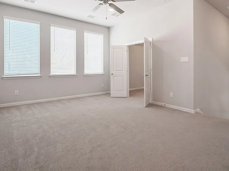 608 Artesian Dr — Photo 12