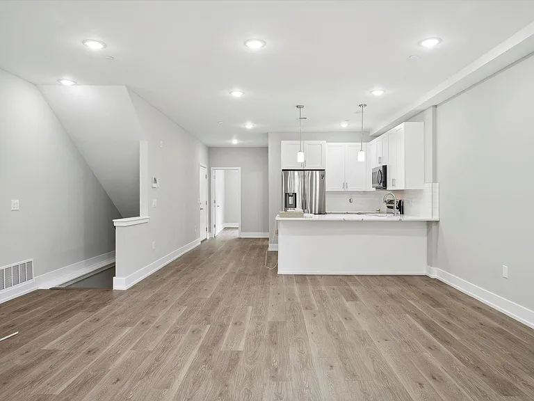 2225 N 8th St #1 — Photo 1