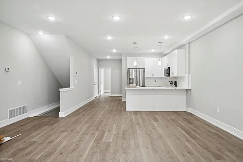 2225 N 8th St Photo 1
