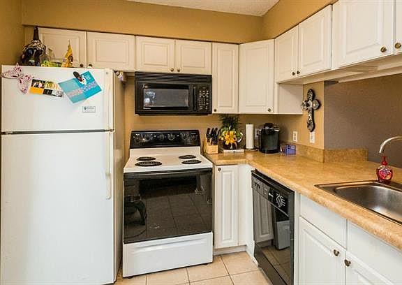 5th image of 2323 Kennington Dr APT A
