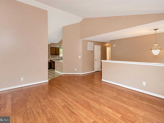 5th image of 6412 Forest Grove Dr