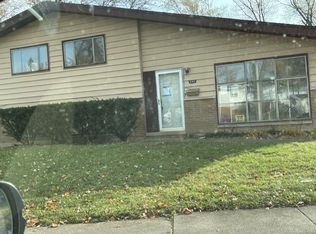 203 Kentucky St, Park Forest, IL 60466