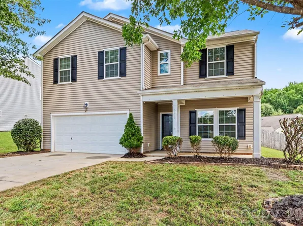 6814 Barefoot Forest Dr, Charlotte, NC 28269