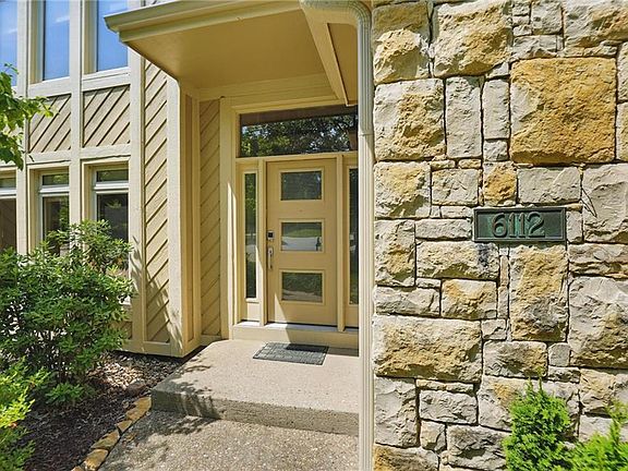 3rd image of 6112 N Mattox Rd