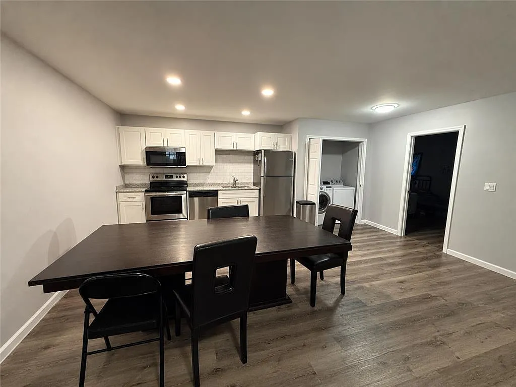 2 bed, 1.0 bath, 850 sqft, $1,395 — Photo 4