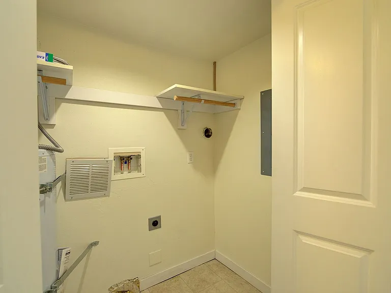 11525 Greenwood Ave N #401 — Photo 19