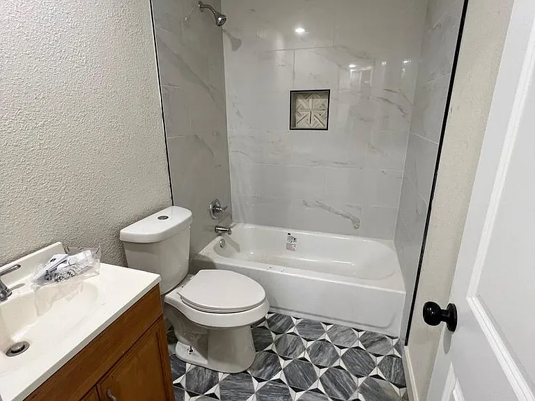 719 English St — Photo 5