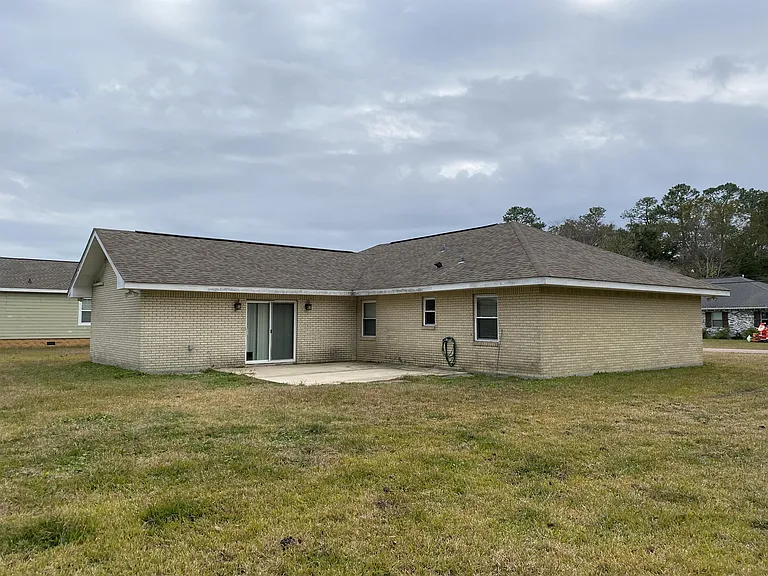 247 Oak Dr — Photo 17