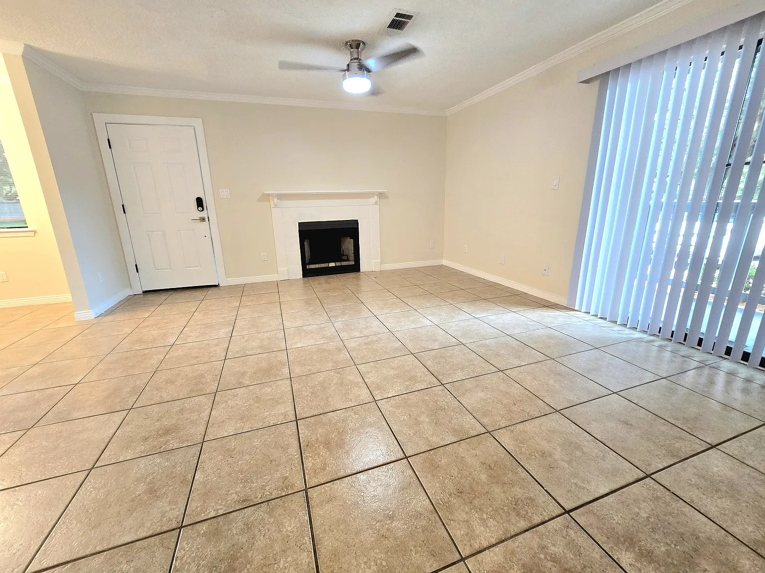 2 bed, 1098 sqft, $1,200 — Photo 4