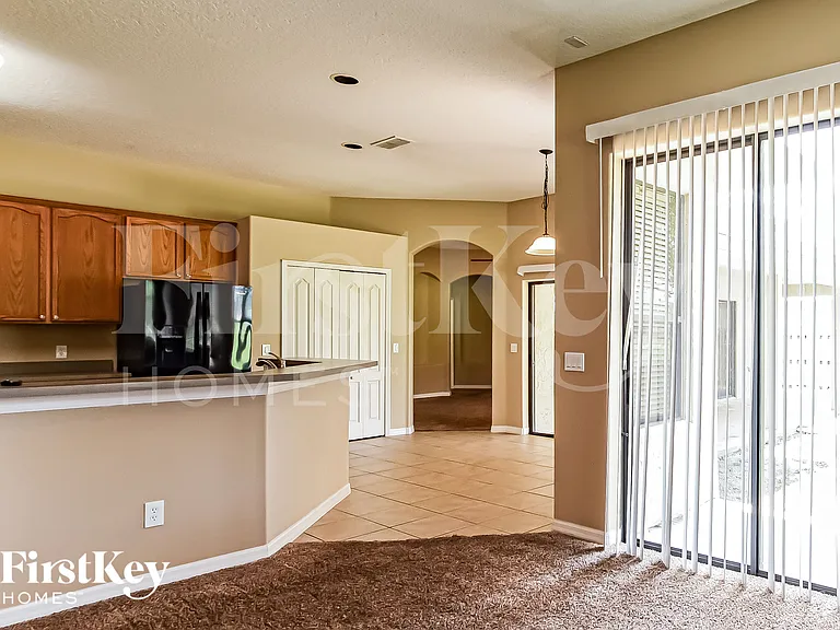 1521 Clapton Dr — Photo 7